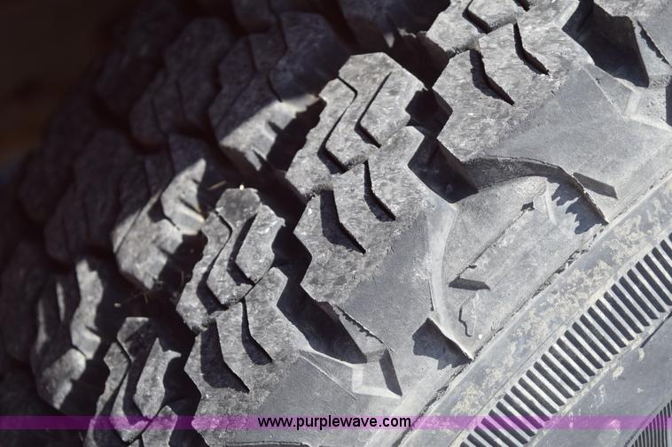 image for item K8828 2000 Ford F250 Super Duty XL Crew Cab utility truck