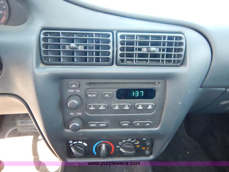 image for item K8829 2002 Chevrolet Cavalier