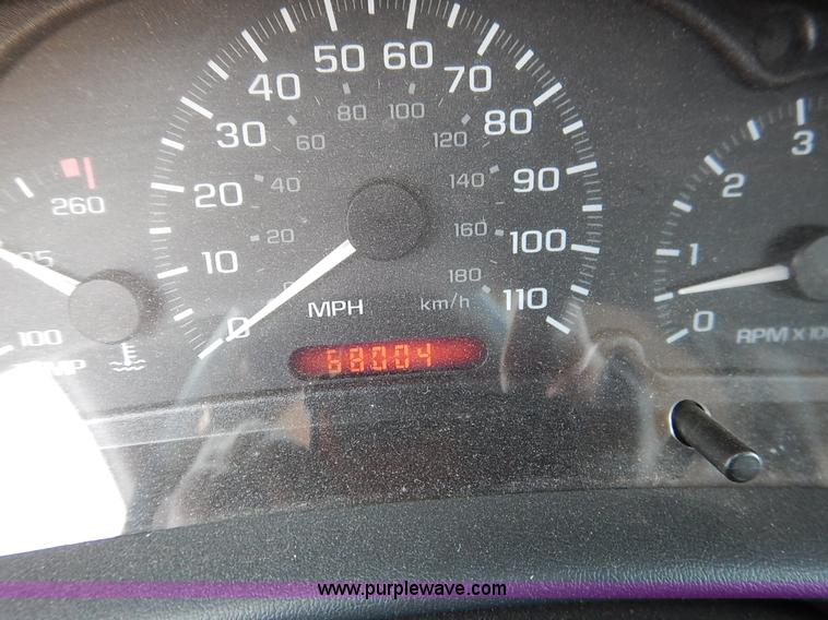 image for item K8829 2002 Chevrolet Cavalier