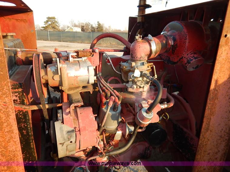 image for item AV9505 Olathe 986 wood chipper