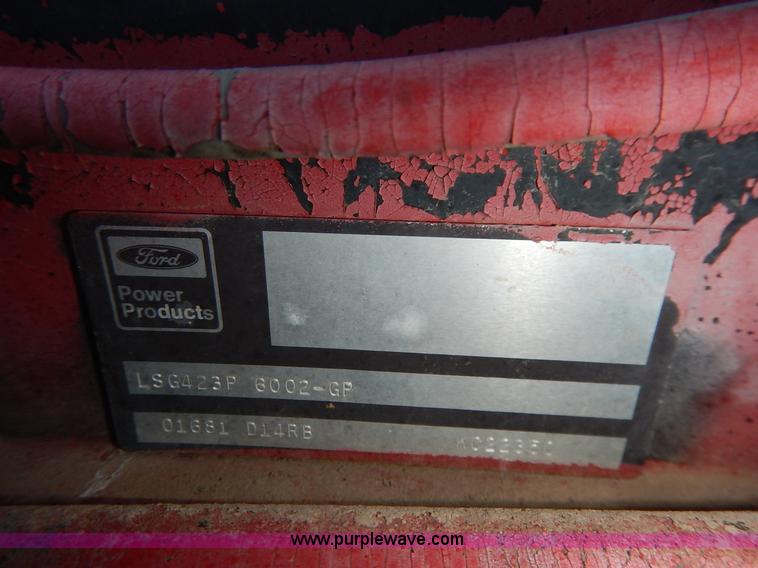 image for item AV9505 Olathe 986 wood chipper