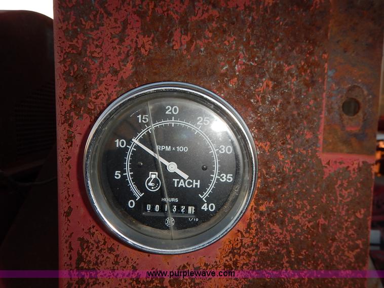 image for item AV9505 Olathe 986 wood chipper