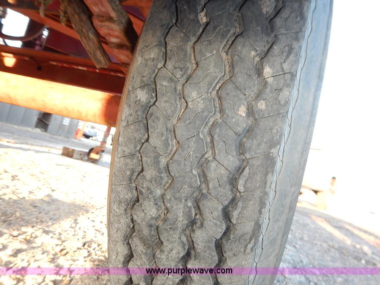 image for item AV9505 Olathe 986 wood chipper