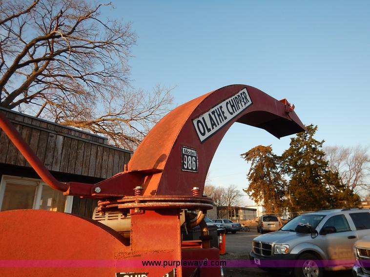 image for item AV9505 Olathe 986 wood chipper