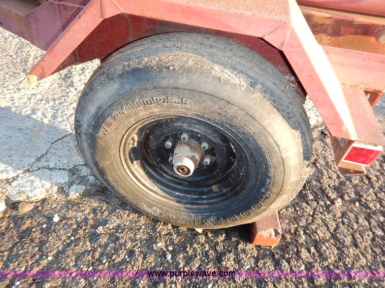 image for item AV9505 Olathe 986 wood chipper