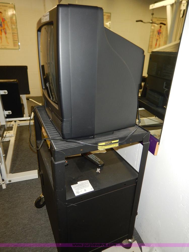 image for item AV9537 GE 20" television/VCR combination