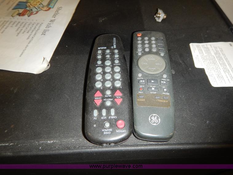 image for item AV9537 GE 20" television/VCR combination