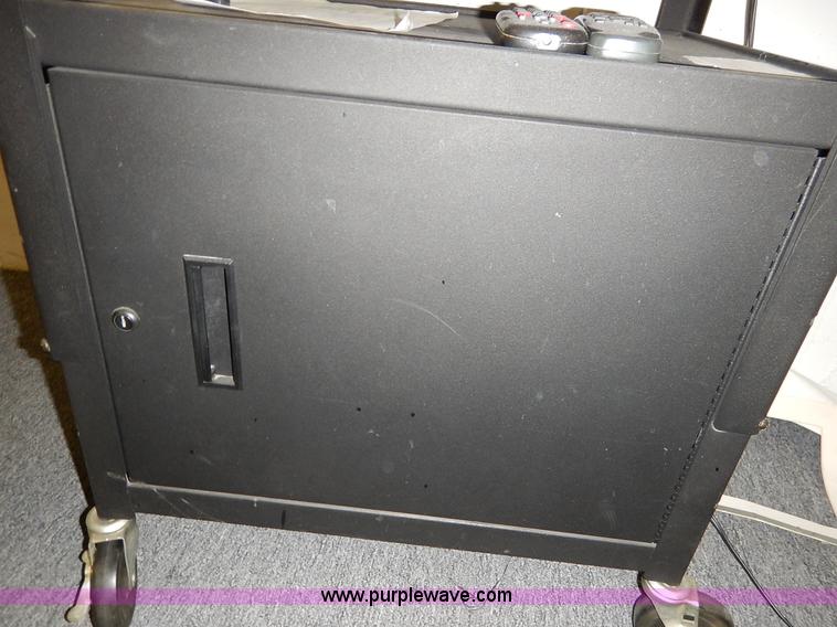 image for item AV9537 GE 20" television/VCR combination