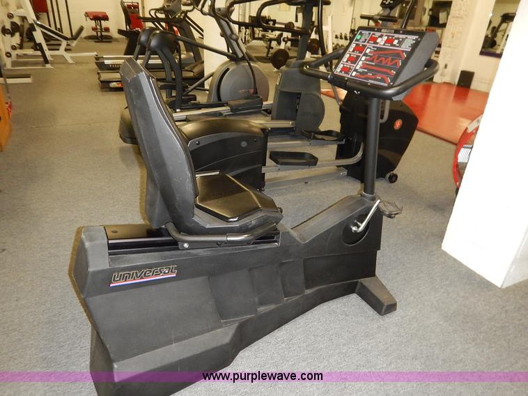 image for item AV9538 (6) assorted exercise equipment