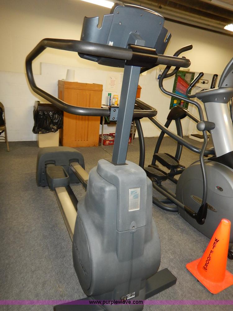image for item AV9538 (6) assorted exercise equipment
