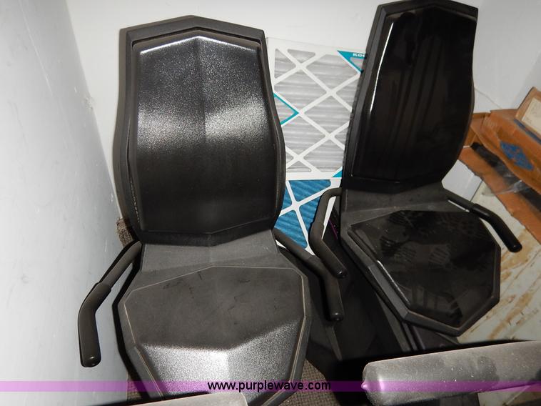 image for item AV9538 (6) assorted exercise equipment