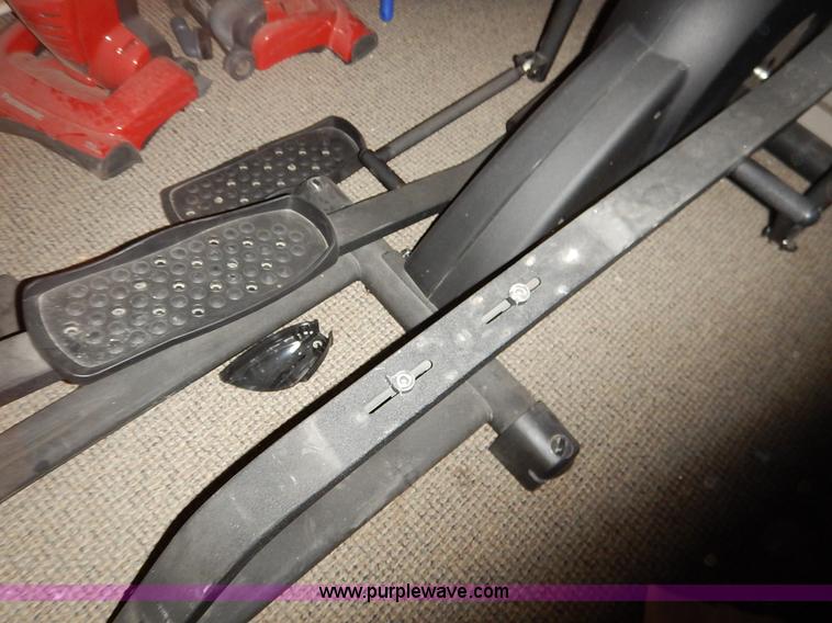 image for item AV9538 (6) assorted exercise equipment