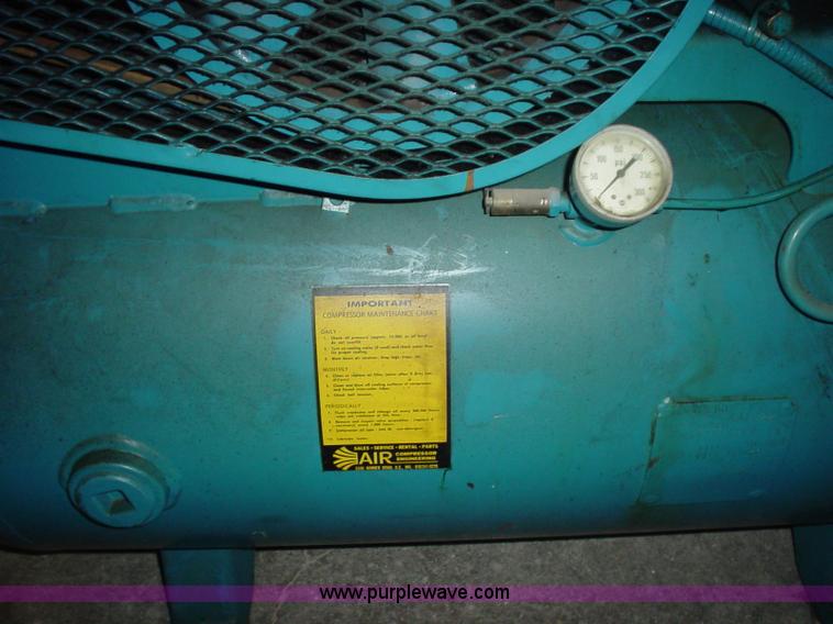 image for item AW9034 Quincy 210 air compressor