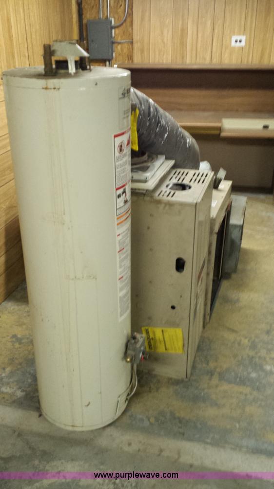 image for item AW9038 Assorted appliances