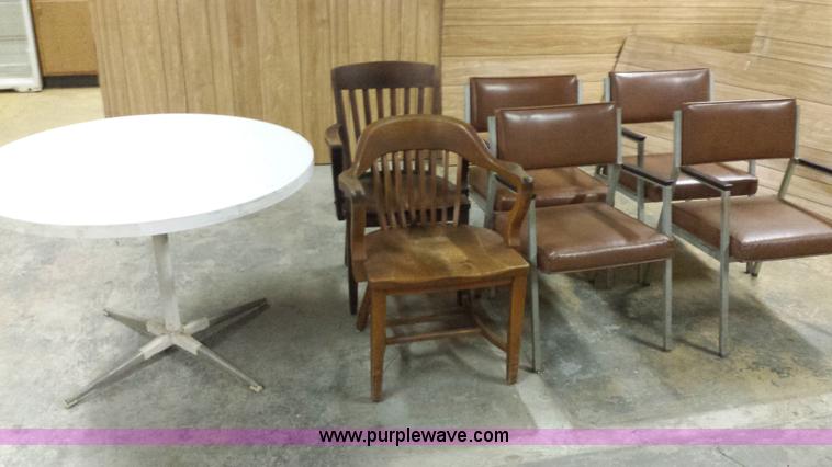 image for item AW9039 Assorted tables and chairs
