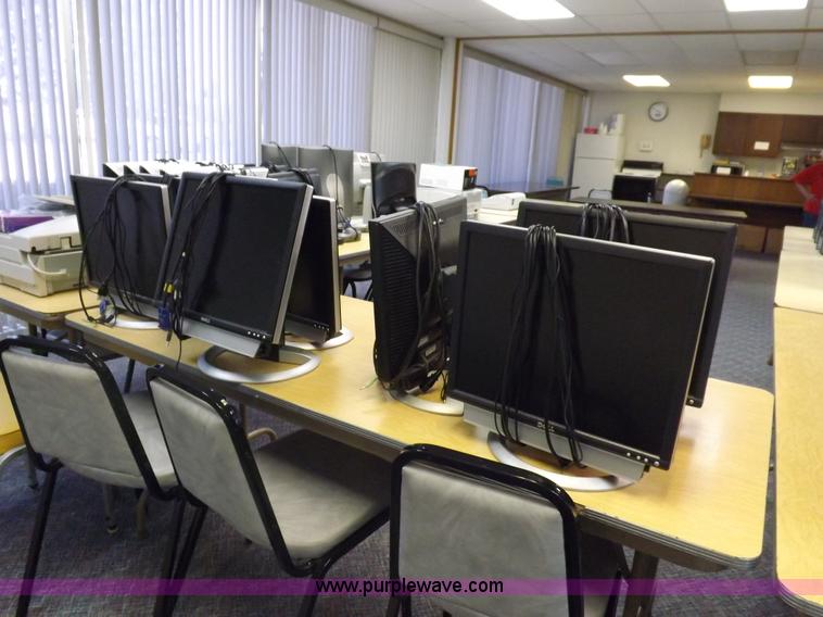 image for item AW9470 (21) assorted computer monitors