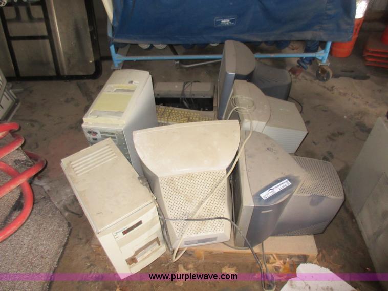 image for item AX9490 Assorted computer monitors