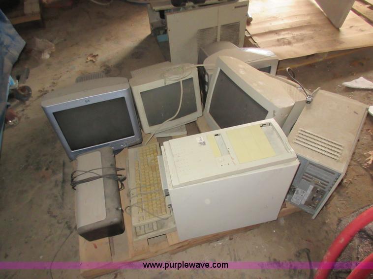 image for item AX9490 Assorted computer monitors