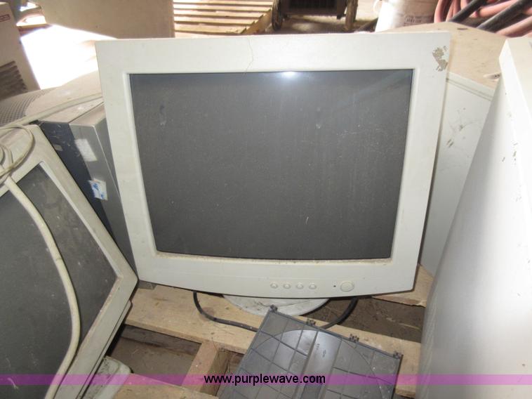 image for item AX9490 Assorted computer monitors