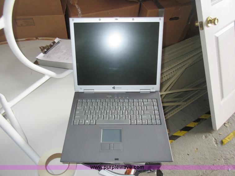 image for item AX9495 Assorted electronics