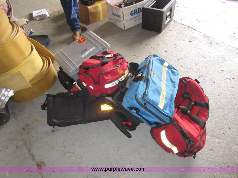 image for item AX9496 Assorted medical equipment