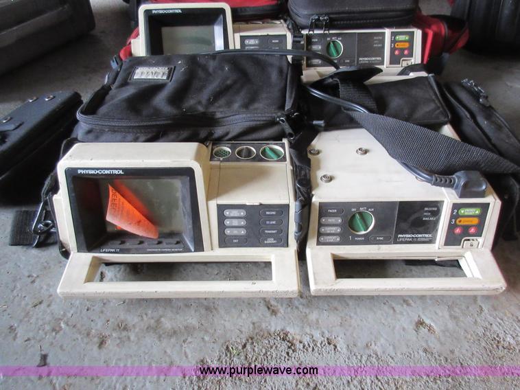 image for item AX9496 Assorted medical equipment