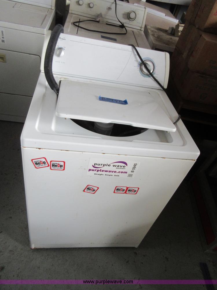 image for item B5945 Assorted appliances