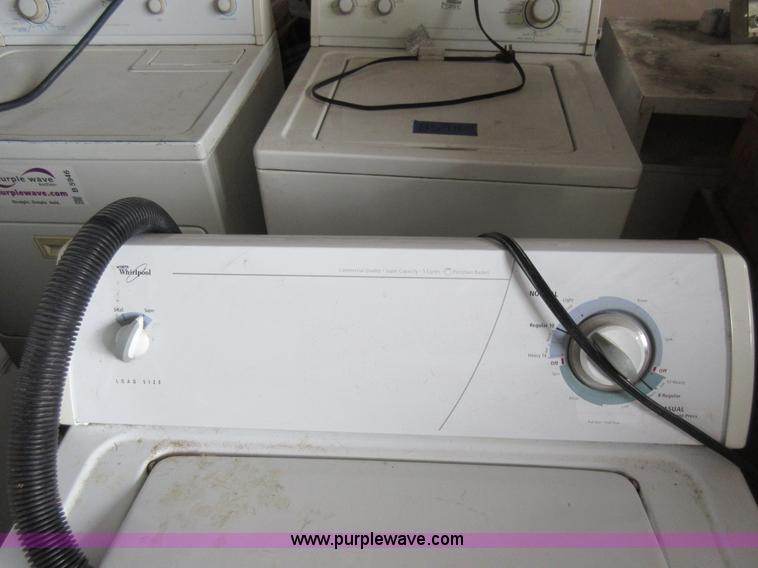 image for item B5945 Assorted appliances