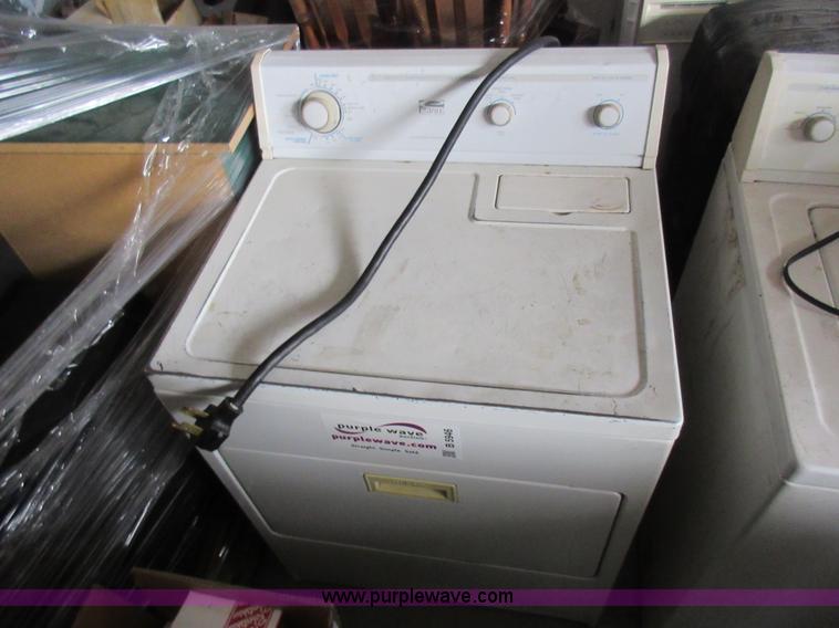 image for item B5945 Assorted appliances