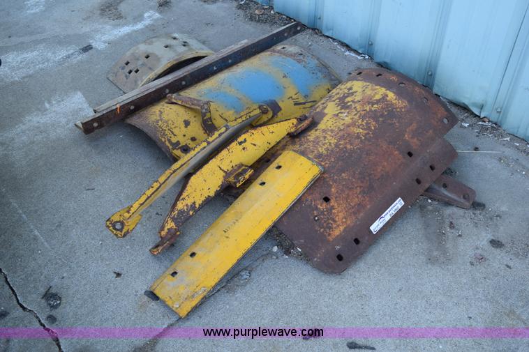 image for item BA9860 3.5'L motor grader blade extensions