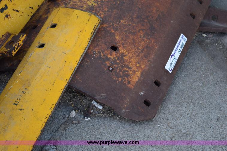 image for item BA9860 3.5'L motor grader blade extensions