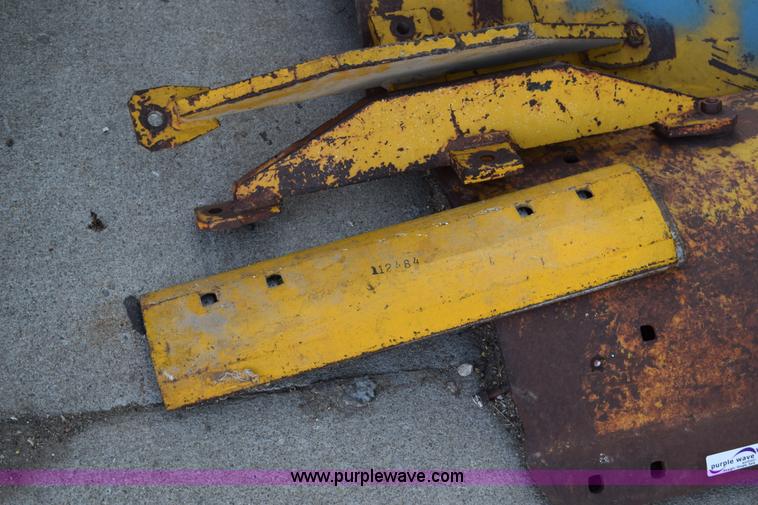 image for item BA9860 3.5'L motor grader blade extensions