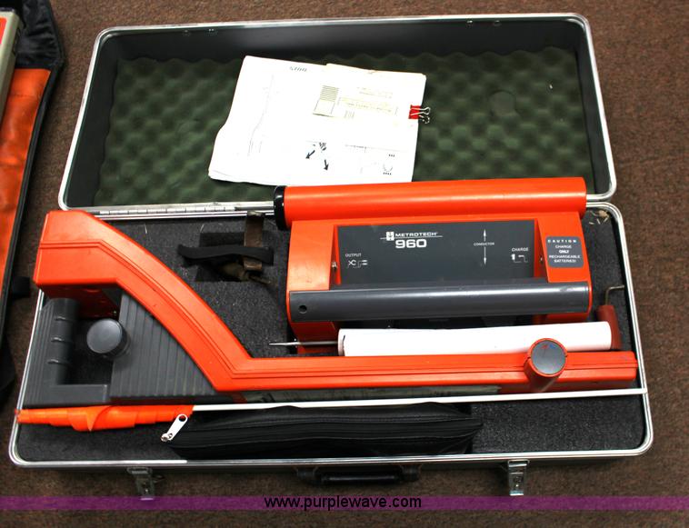 Metrotech 9800 locator in Cunningham, KS Item BC9231 sold Purple Wave