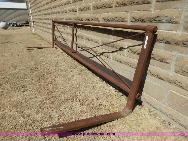 image for item BC9555 Shop built pallet/pipe forks