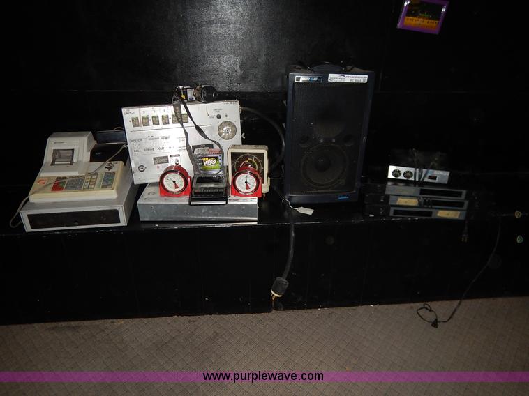 image for item BC9564 Assorted items