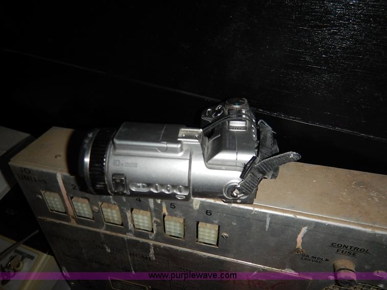 image for item BC9564 Assorted items