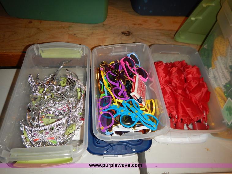 image for item BC9565 Assorted costume accessories