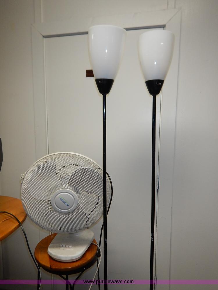 image for item BC9566 Assorted household items