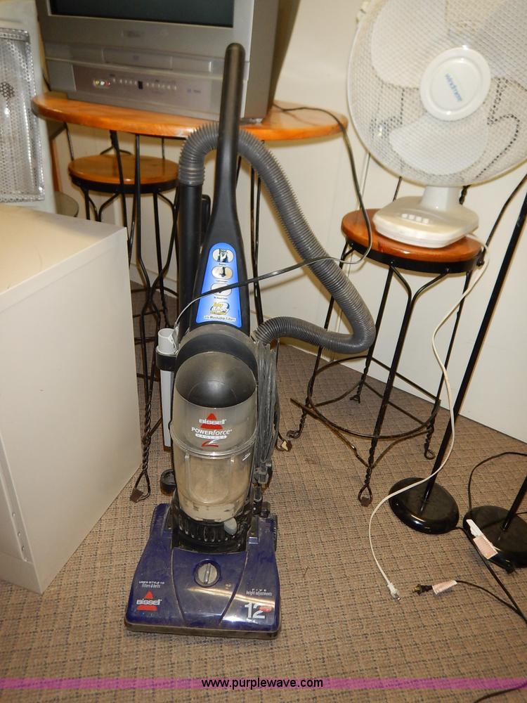 image for item BC9566 Assorted household items