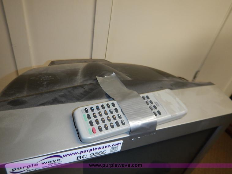 image for item BC9566 Assorted household items