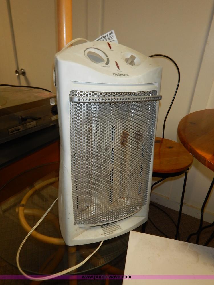 image for item BC9566 Assorted household items