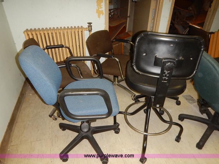 image for item BC9575 Assorted chairs