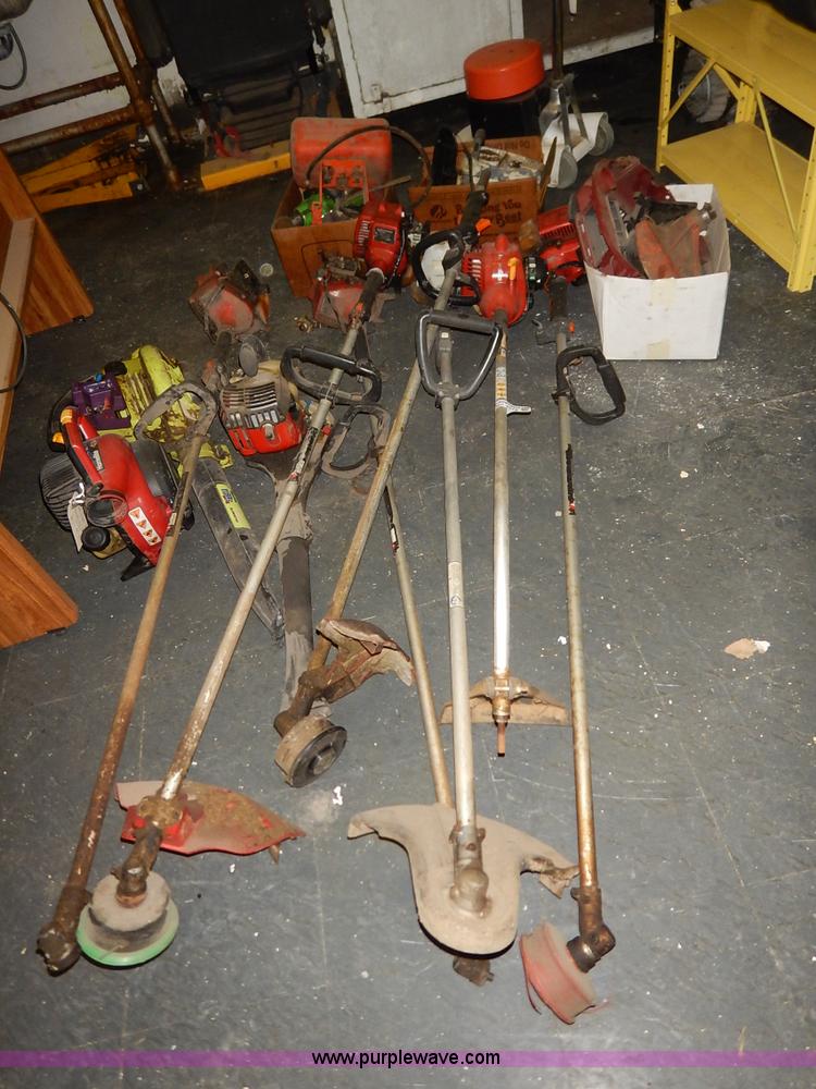 image for item BC9578 Assorted lawn equipment