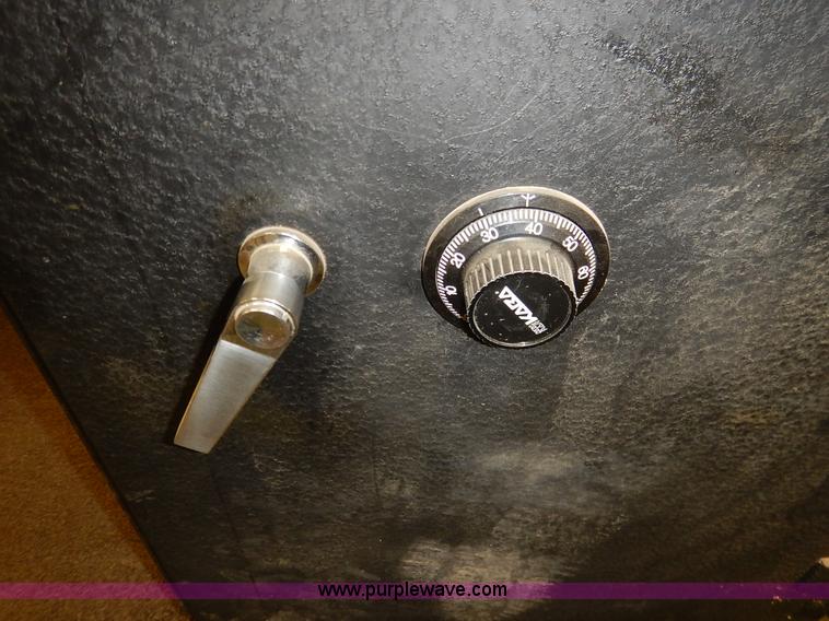 image for item BC9579 Mosler safe