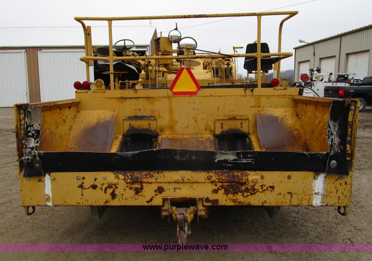 image for item D2381 1986 Etnyre chip spreader