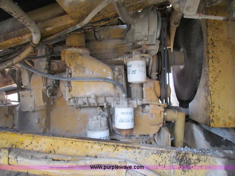 image for item D2381 1986 Etnyre chip spreader