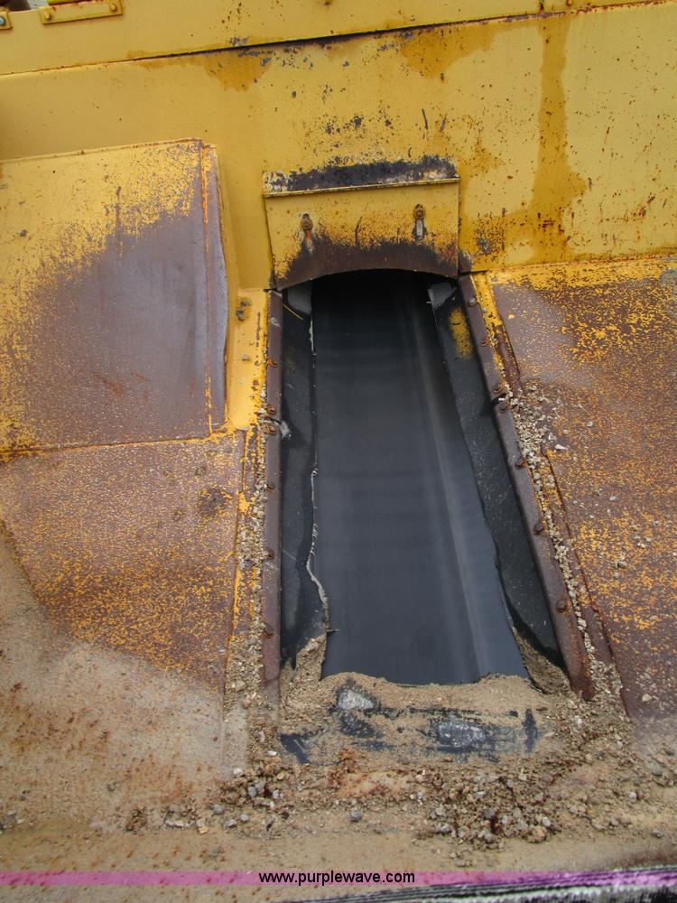 image for item D2381 1986 Etnyre chip spreader