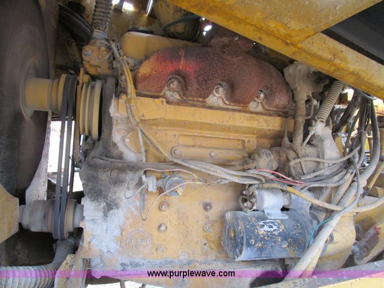 image for item D2381 1986 Etnyre chip spreader