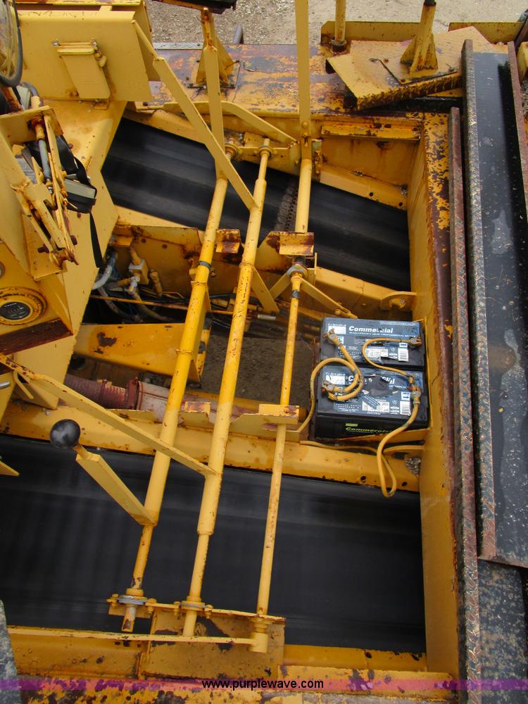 image for item D2381 1986 Etnyre chip spreader