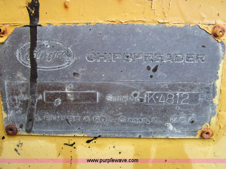 image for item D2381 1986 Etnyre chip spreader